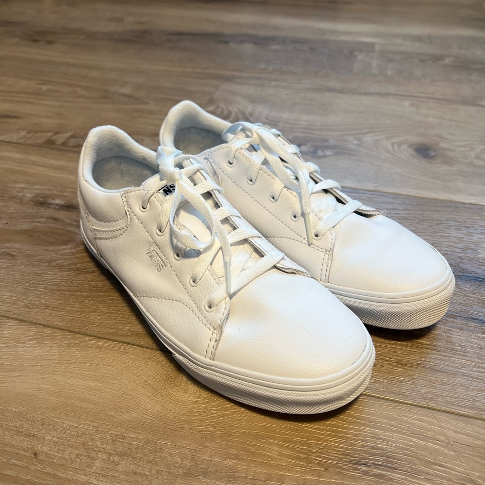 Boys/Womens White Vans Seldan Shoes